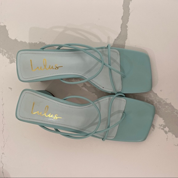 Lulus Blue Heels size 8.5 - Picture 2 of 3